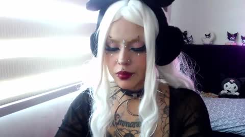 Snapshot of janna_ink chatting on February 6, 2025, 8:45 pm      online show from February 6, 2025, 8:45 pm