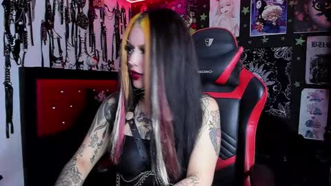 Snapshot of janna_ink chatting on March 7, 2025, 11:27 pm      online show from March 7, 2025, 11:27 pm