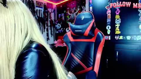      online show from November 14, 2025, 11:46 pm