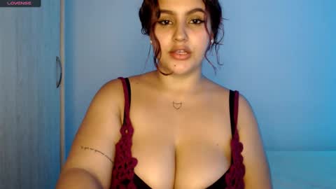 Snapshot of janne_1 chatting on February 26, 2025, 11:37 pm Janne online show from February 26, 2025, 11:37 pm
