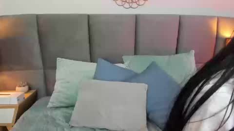 Snapshot of janne_lee chatting on September 20, 2025, 3:57 pm Janne for u online show from September 20, 2025, 3:57 pm