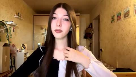 janntenpenny online show from September 18, 2025, 1:24 pm