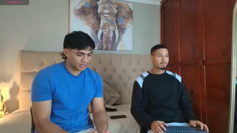 janomar01 online show from January 7, 2026, 6:43 pm