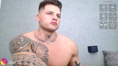 Jaor Owens online show from August 4, 2026, 1:42 am