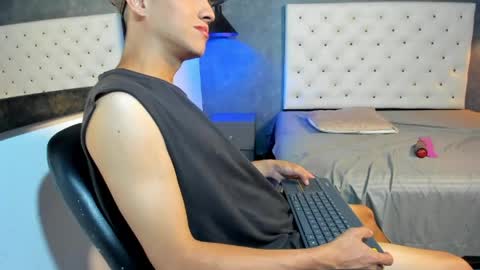 Jara online show from May 6, 2026, 8:25 pm