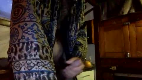 jardinflowers online show from November 23, 2025, 8:14 am