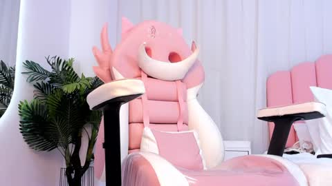      online show from December 20, 2024, 9:43 am