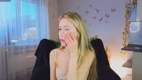 Chloe online show from January 19, 2026, 7:34 am