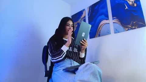 Jazmin  online show from February 26, 2026, 9:03 pm