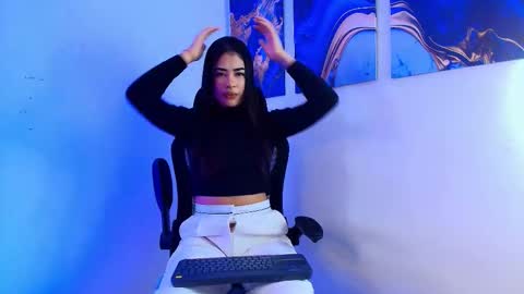 Jazmin  online show from February 27, 2026, 9:37 pm