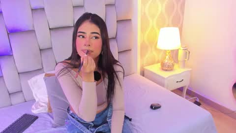 Snapshot of jasmine55__ chatting on September 23, 2025, 7:17 pm Jasmine online show from September 23, 2025, 7:17 pm