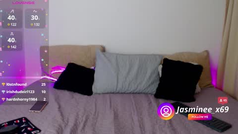 Snapshot of jasminee_x69 chatting on December 20, 2024, 2:08 am online show from December 20, 2024, 2:08 am