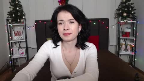 JasmineKouch online show from December 28, 2024, 6:18 pm