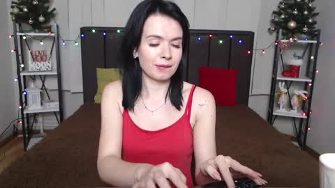 JasmineKouch online show from January 18, 2025, 12:24 am