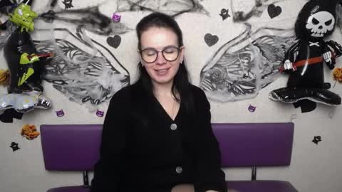 Snapshot of jasminekouch chatting on October 18, 2025, 5:57 pm JasmineKouch online show from October 18, 2025, 5:57 pm