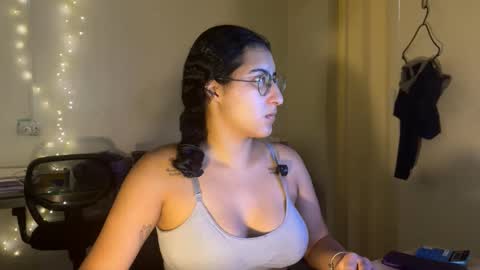 Jasmine online show from May 6, 2026, 4:45 pm