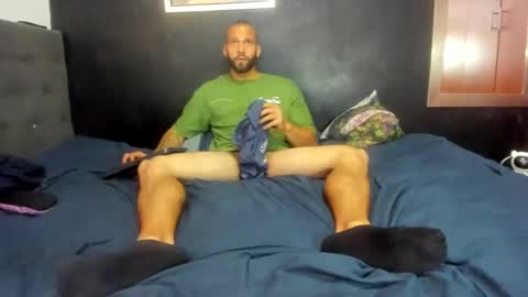 Snapshot of jasonmartiinez chatting on October 28, 2025, 2:42 pm    online show from October 28, 2025, 2:42 pm