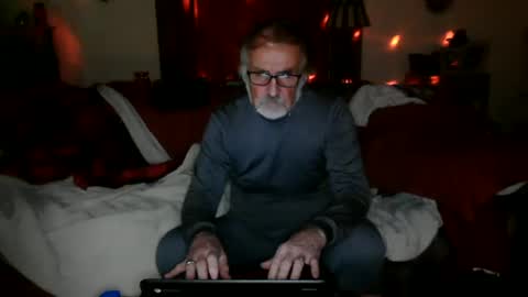Snapshot of jasonreloaded694u chatting on January 5, 2025, 3:22 am Jason online show from January 5, 2025, 3:22 am