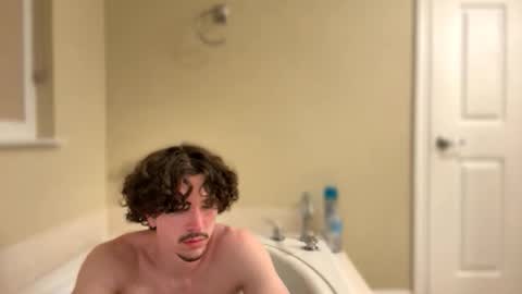 itshis10inchesforbitches online show from February 5, 2026, 4:28 am