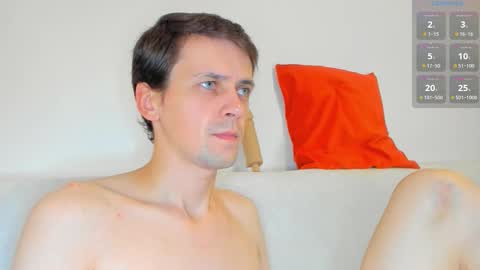 Snapshot of jasper_sun chatting on October 8, 2025, 9:45 pm Jasper online show from October 8, 2025, 9:45 pm