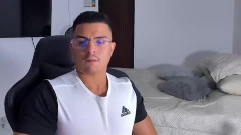 Snapshot of jasperbrooksx chatting on January 9, 2025, 8:44 pm JBrooksXx online show from January 9, 2025, 8:44 pm