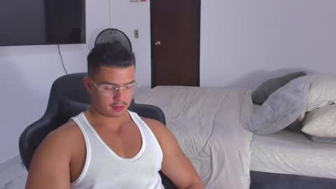Snapshot of jasperbrooksx chatting on January 15, 2025, 2:49 am JBrooksXx online show from January 15, 2025, 2:49 am