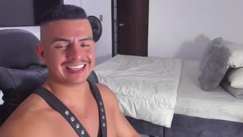 Snapshot of jasperbrooksx chatting on January 25, 2025, 2:04 am JBrooksXx online show from January 25, 2025, 2:04 am