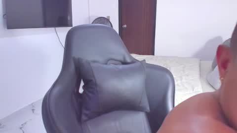 Snapshot of jasperbrooksx chatting on January 28, 2025, 2:11 am JBrooksXx online show from January 28, 2025, 2:11 am