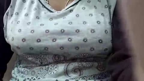 jasspreettt online show from November 18, 2025, 3:34 am