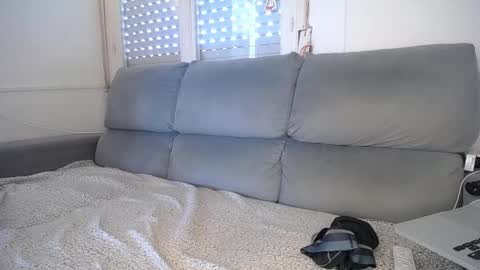 Javier  online show from February 23, 2025, 6:23 pm