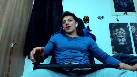 Javier online show from February 23, 2025, 1:13 am