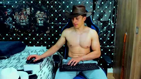 Javier online show from May 18, 2026, 4:07 am
