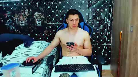 Javier online show from June 30, 2026, 5:08 am