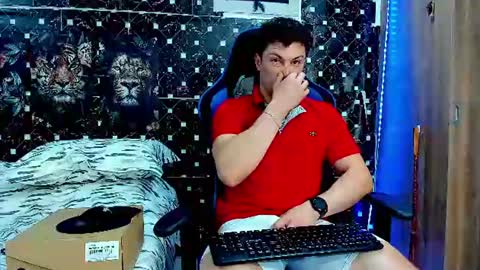Javier online show from August 9, 2026, 4:50 am
