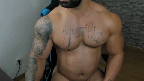 JaxonHunk online show from November 1, 2025, 1:07 am