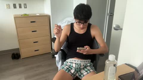 jaxsongray77 online show from June 8, 2026, 10:32 pm