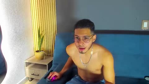 jay_brown69 online show from December 22, 2025, 7:33 pm