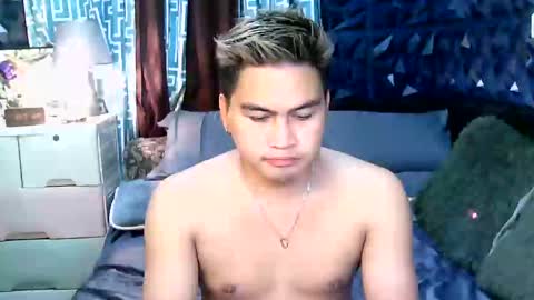 jay_eel online show from February 7, 2025, 7:50 am