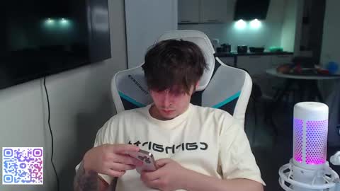 Jayce online show from May 13, 2026, 4:04 pm