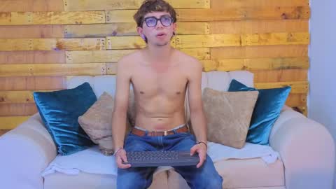 JONATHAN online show from April 27, 2026, 8:18 pm