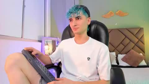 jaydenvillalobos online show from September 17, 2025, 8:54 pm