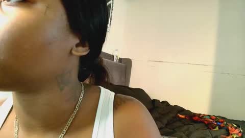 Naomiruty online show from October 22, 2025, 1:28 am