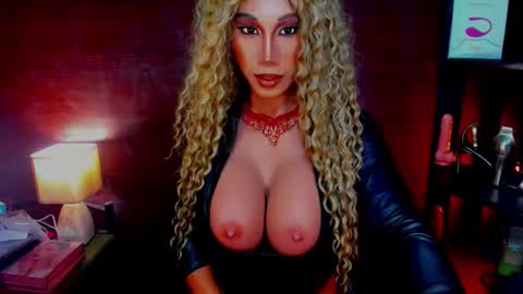 Snapshot of jayetan chatting on October 14, 2025, 12:06 pm jayetan online show from October 14, 2025, 12:06 pm