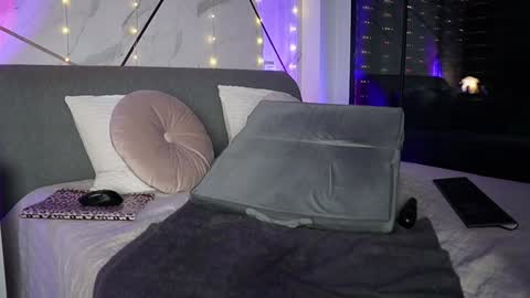 JayJayPink online show from December 28, 2024, 6:17 am