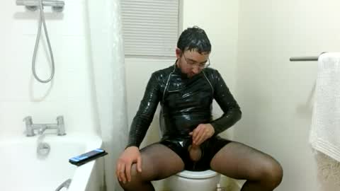 JayLay online show from November 2, 2025, 10:01 pm