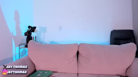 jaythomax online show from February 10, 2025, 7:49 pm