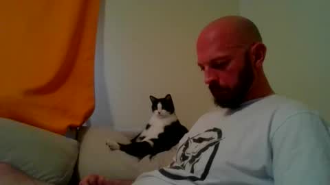 Jay online show from November 16, 2025, 8:36 pm