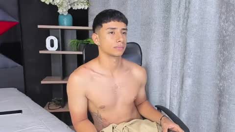 Snapshot of jaze_bradley chatting on March 2, 2025, 12:43 pm jaze_bradley online show from March 2, 2025, 12:43 pm
