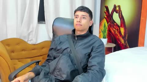 Snapshot of jaze_bradley chatting on March 6, 2025, 11:14 am jaze_bradley online show from March 6, 2025, 11:14 am
