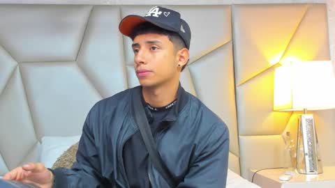 Snapshot of jaze_bradley chatting on March 10, 2025, 11:21 am jaze_bradley online show from March 10, 2025, 11:21 am